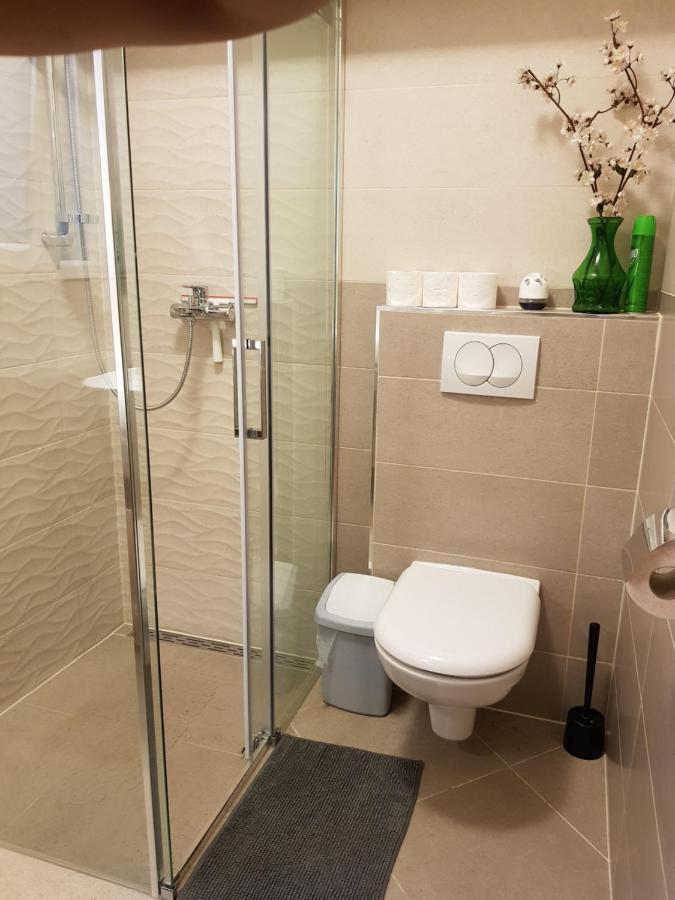 Apartmani Elena Malinska Exterior foto
