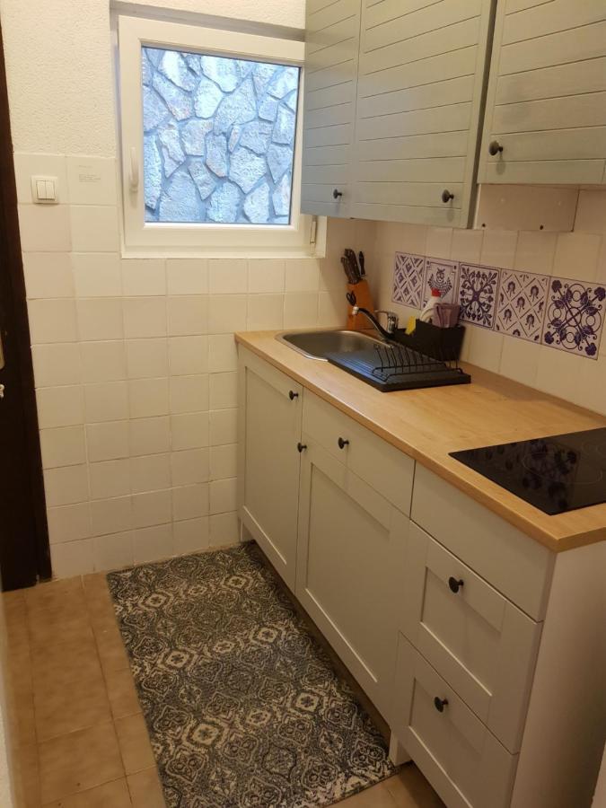 Apartmani Elena Malinska Exterior foto