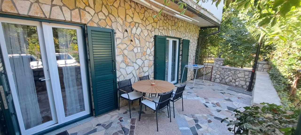 Apartmani Elena Malinska Exterior foto